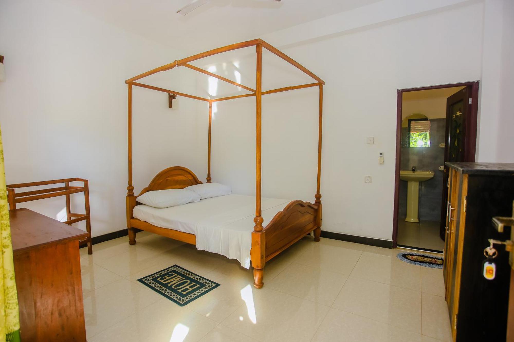 Bed and Breakfast Little Angels Mirissa Exterior foto